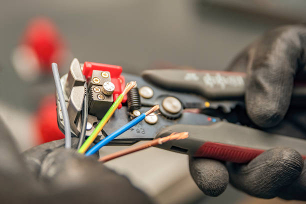Best Electrical Installation Contractor  in La Plata, MO