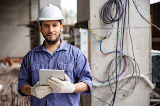 Best Local Electrician Companies  in La Plata, MO